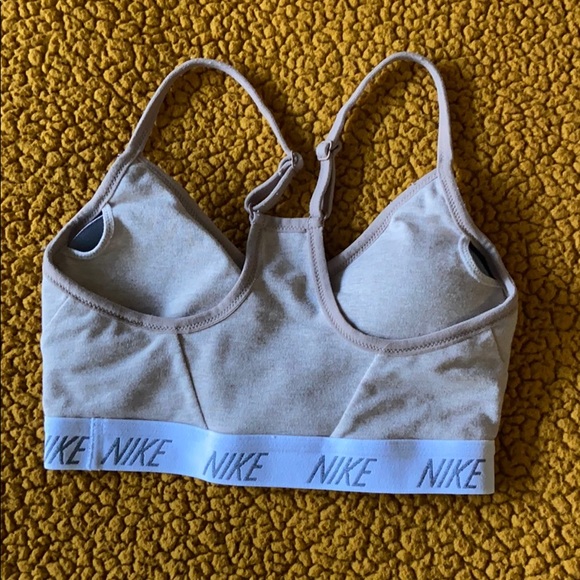 Nike Sportsbras - Picture 3 of 7